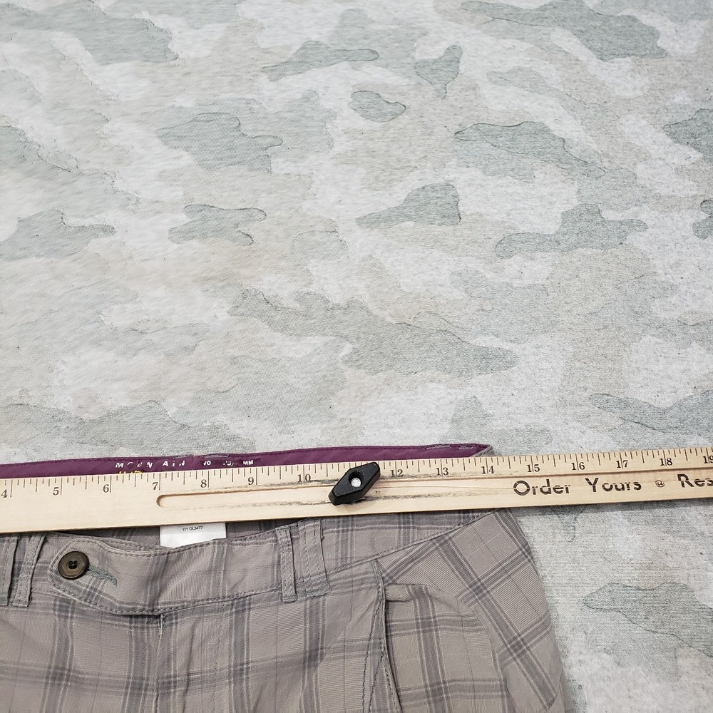 Mountain Hardwear Shorts Womens Medium Gray Pockets Plaid Check Outdoors - Picture 5 of 11